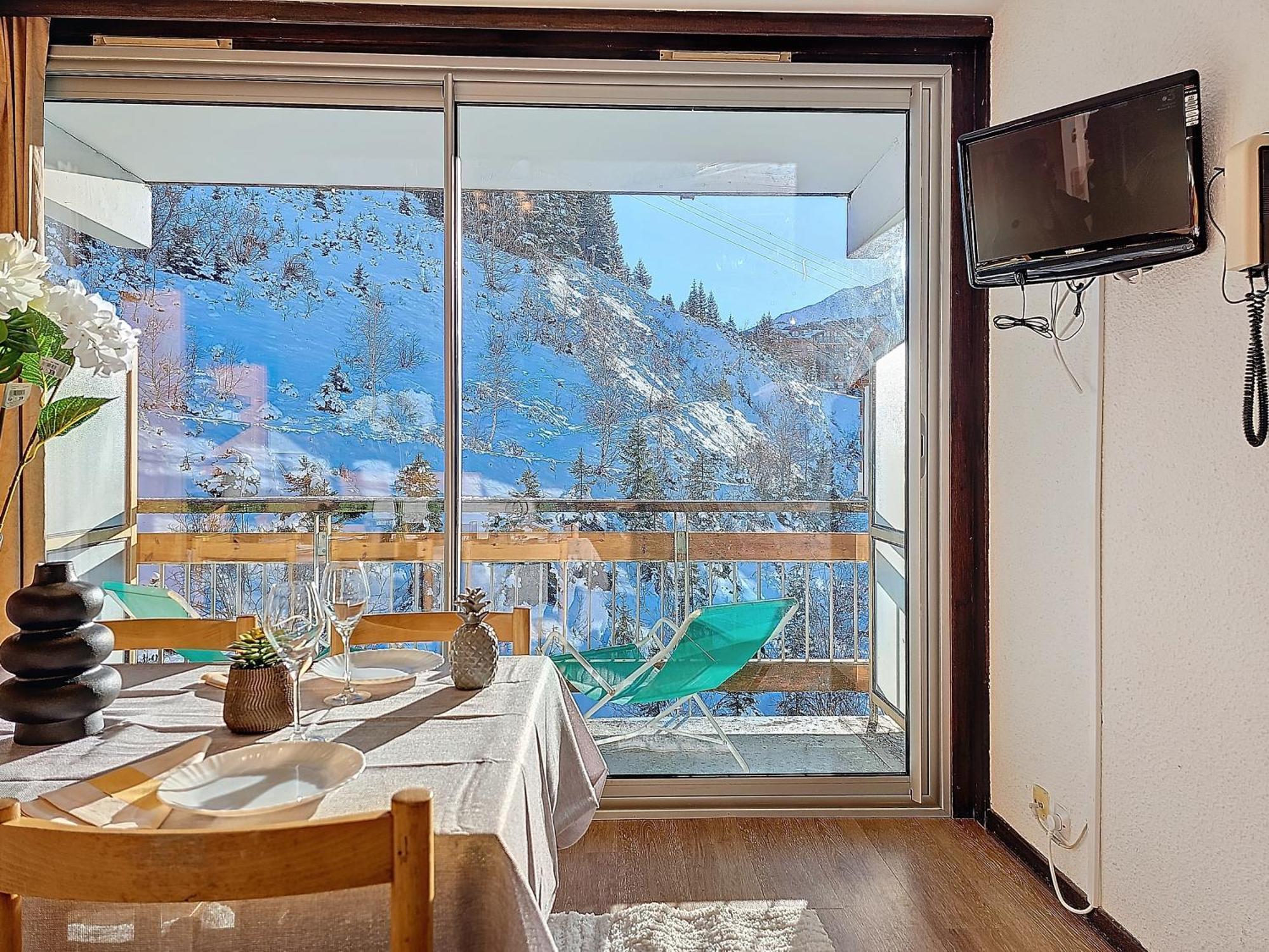 1650 - Amazing Terrace Out 2s06 Apartment Courchevel
