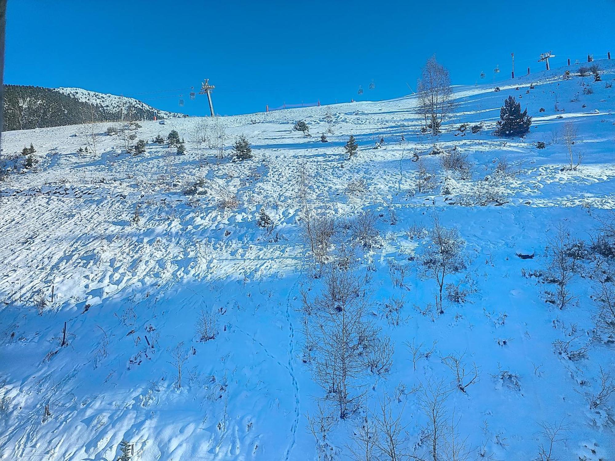 1650 - Amazing Terrace Out 2s06 * Courchevel