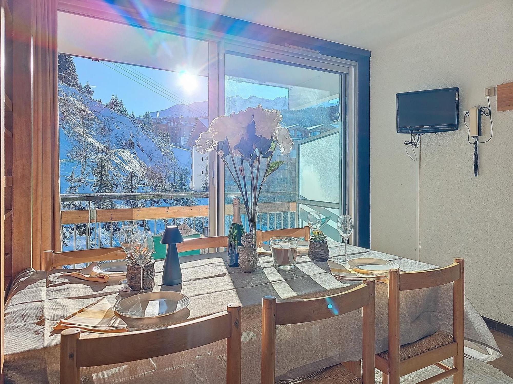 1650 - Amazing Terrace Out 2s06 * Courchevel